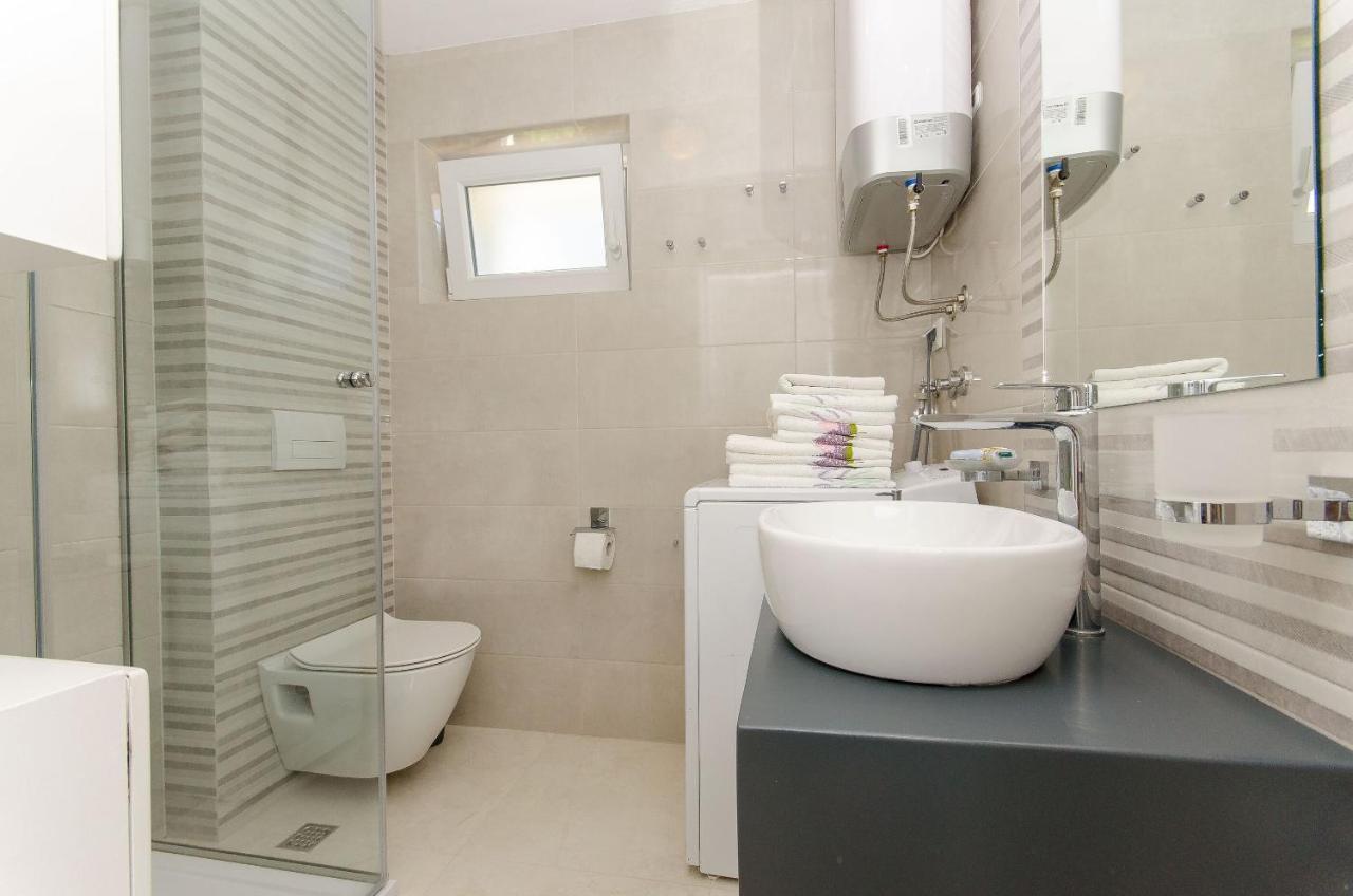 Apartment Sreta Omis Luaran gambar